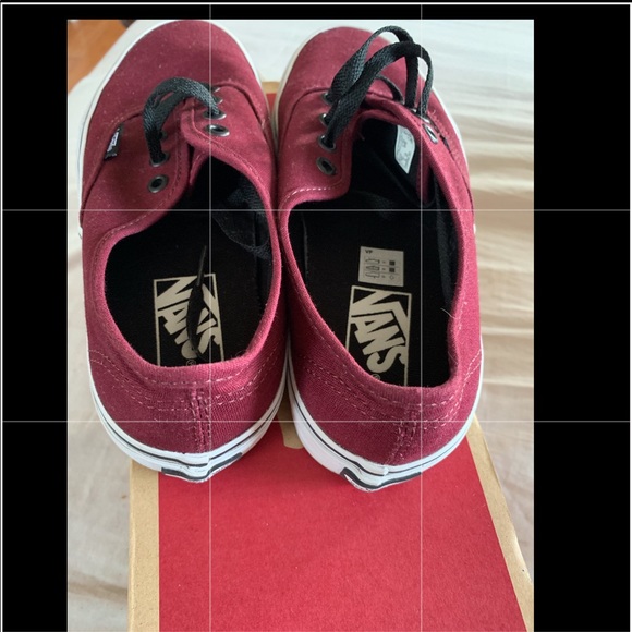 VANS... Size 6.5 - Picture 3 of 5